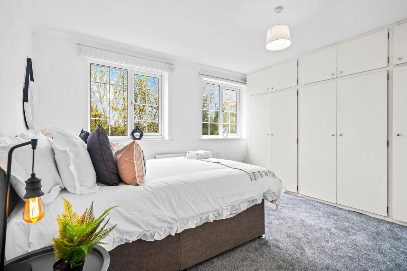 Spacious 5 Bedroom House 诺丁汉 外观 照片