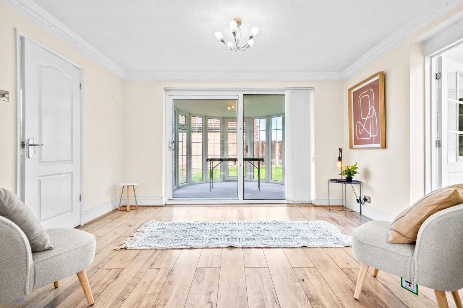 Spacious 5 Bedroom House 诺丁汉 外观 照片
